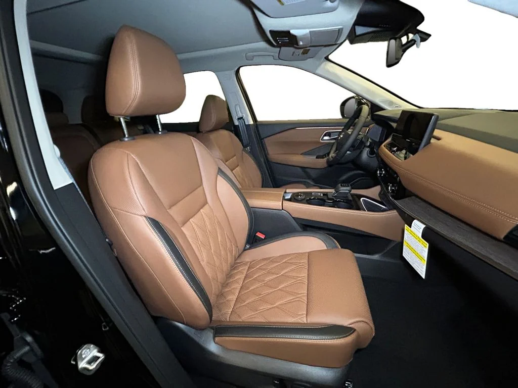 New 2026 Super Black Nissan Platinum image 15