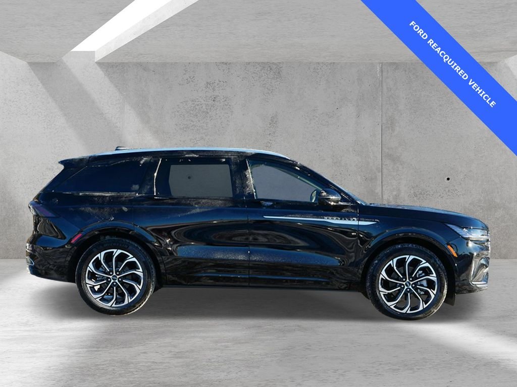 Used 2025 Lincoln Nautilus Reserve with VIN 5LMPJ8KA8SJ940861 for sale in White Bear Lake, Minnesota