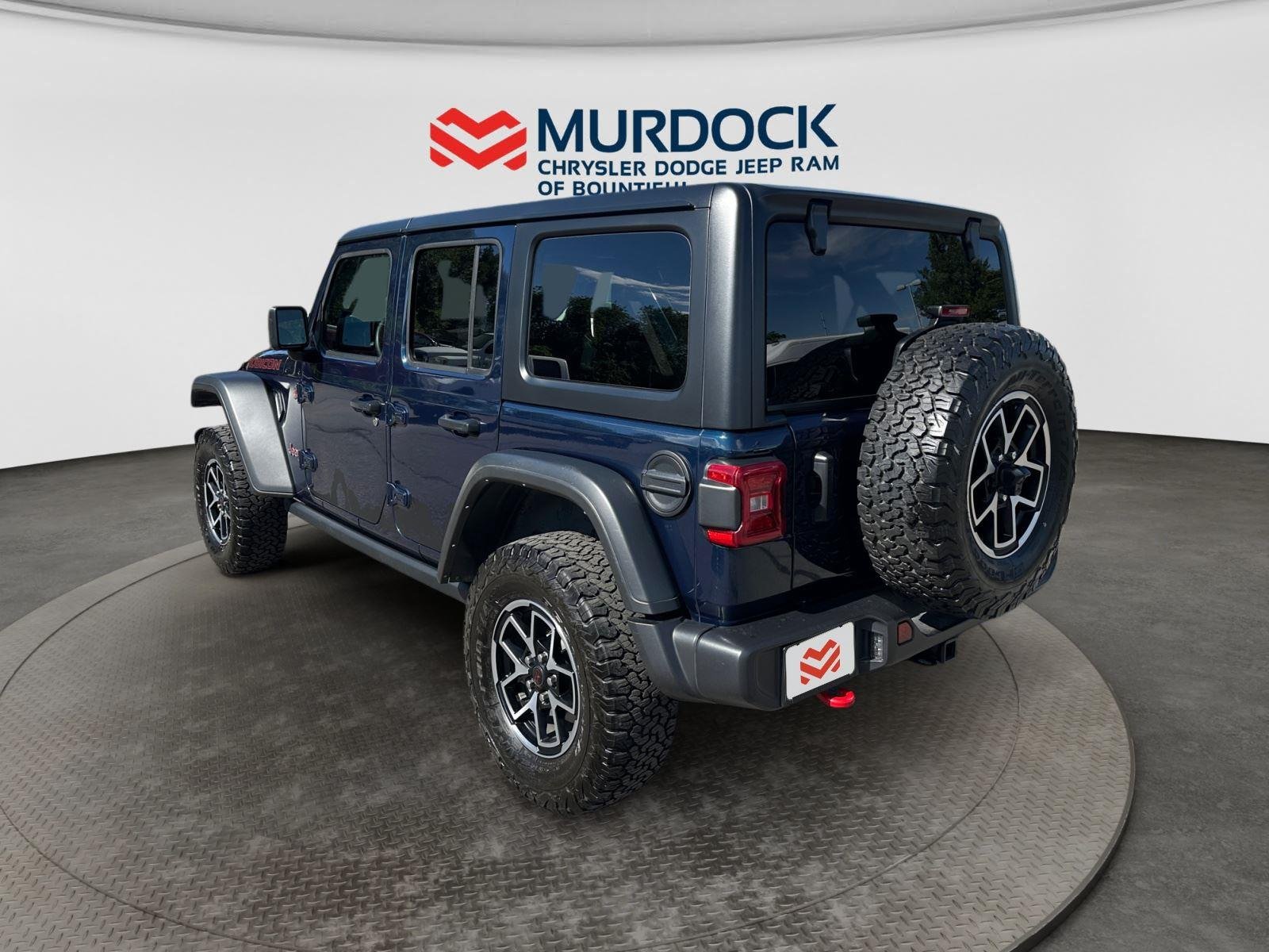 Used 2025 Fathom Blue Pearlcoat Jeep Rubicon image 11