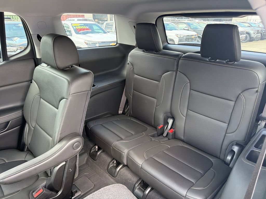2023 GMC Acadia SLT - Photo 32