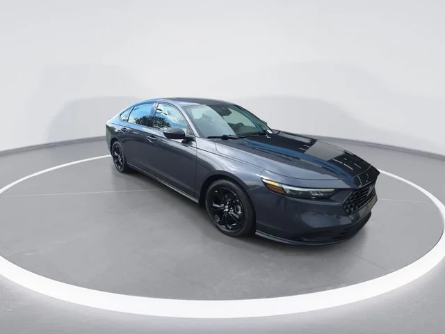 Used 2025 Gray Honda SE image 2
