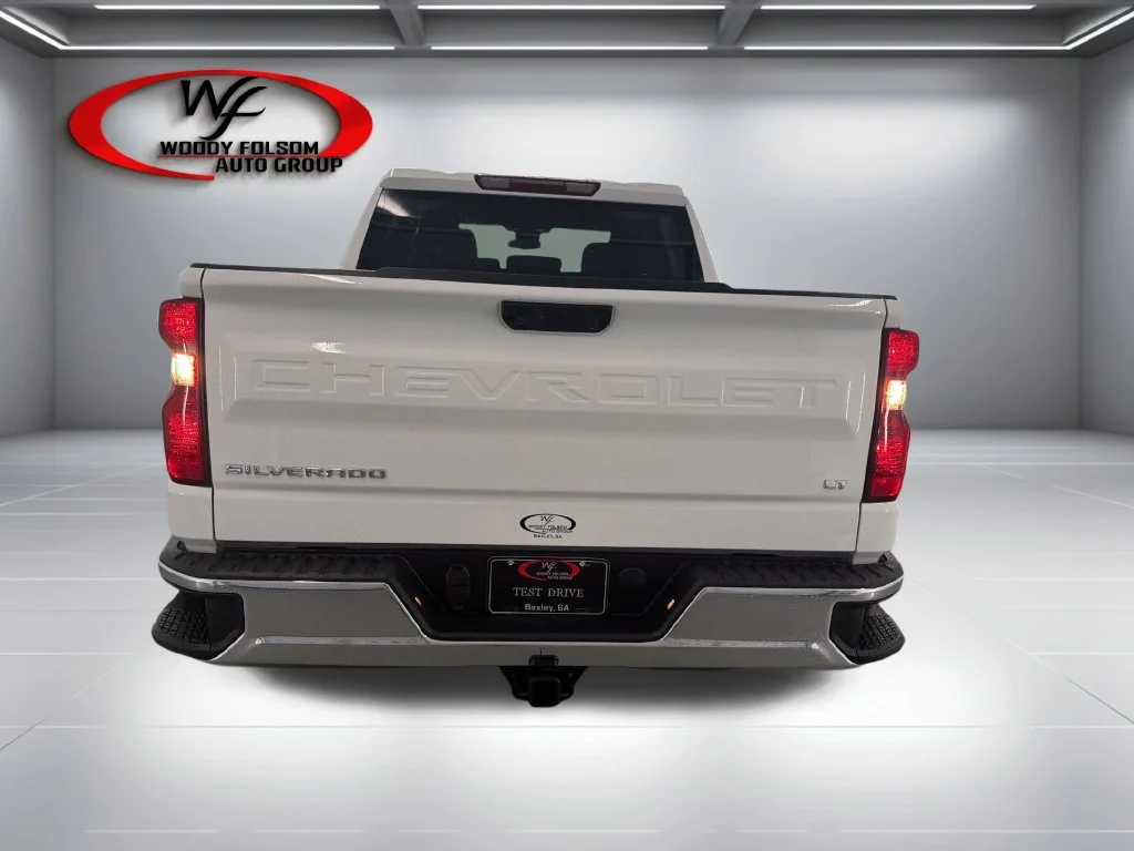 New 2026 Summit White Chevrolet LT (2FL) image 7