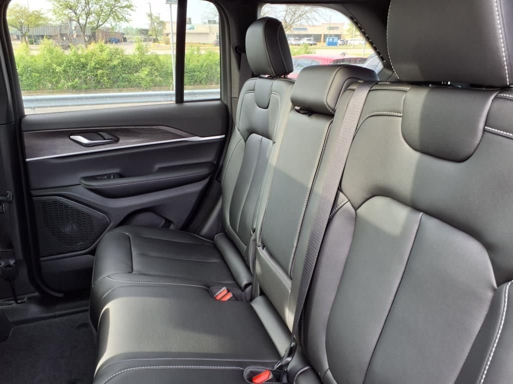 2025 Jeep Grand Cherokee Limited - Photo 14