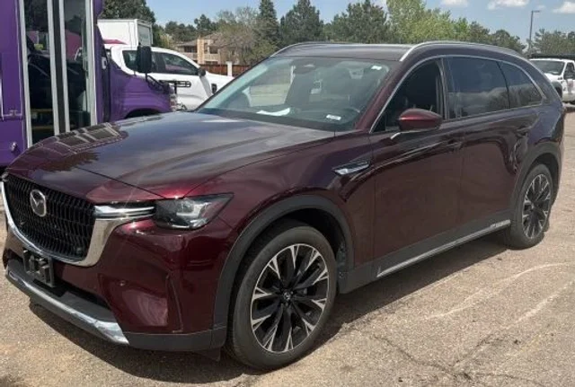 2024 Mazda CX-90 PHEV Premium