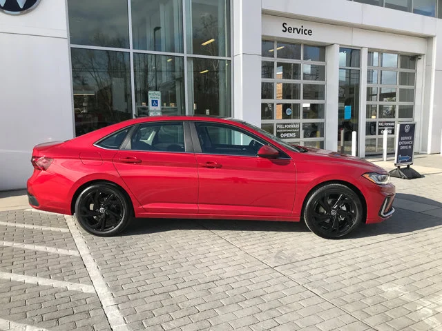 2026 Volkswagen Jetta SE - Photo 9