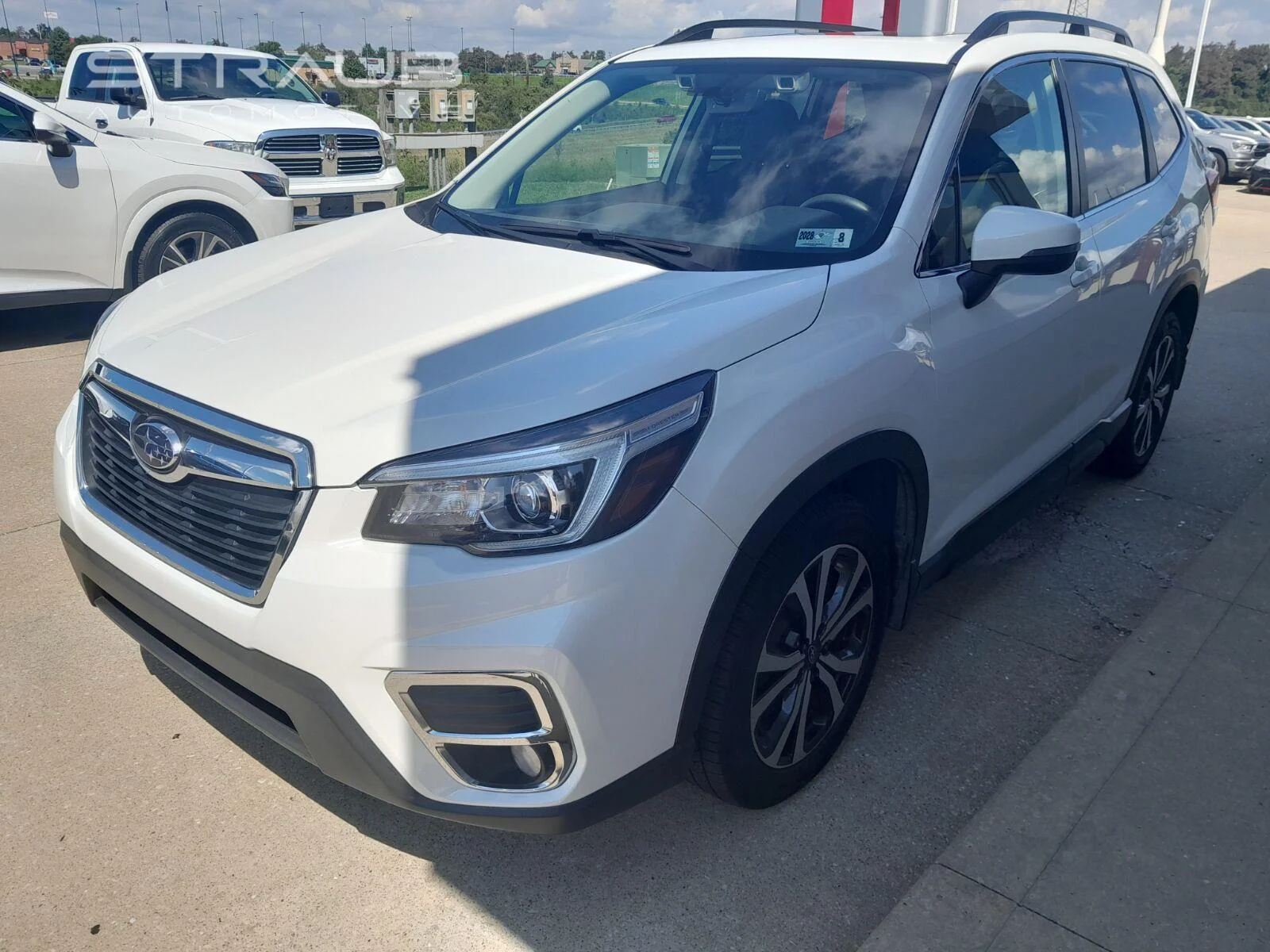 Used 2019 Crystal White Pearl Subaru Limited image 5