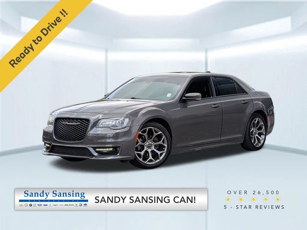 2018 Chrysler 300 S's photo