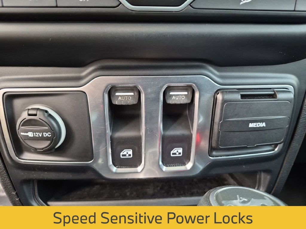 Used 2019 White Jeep Sport S image 21