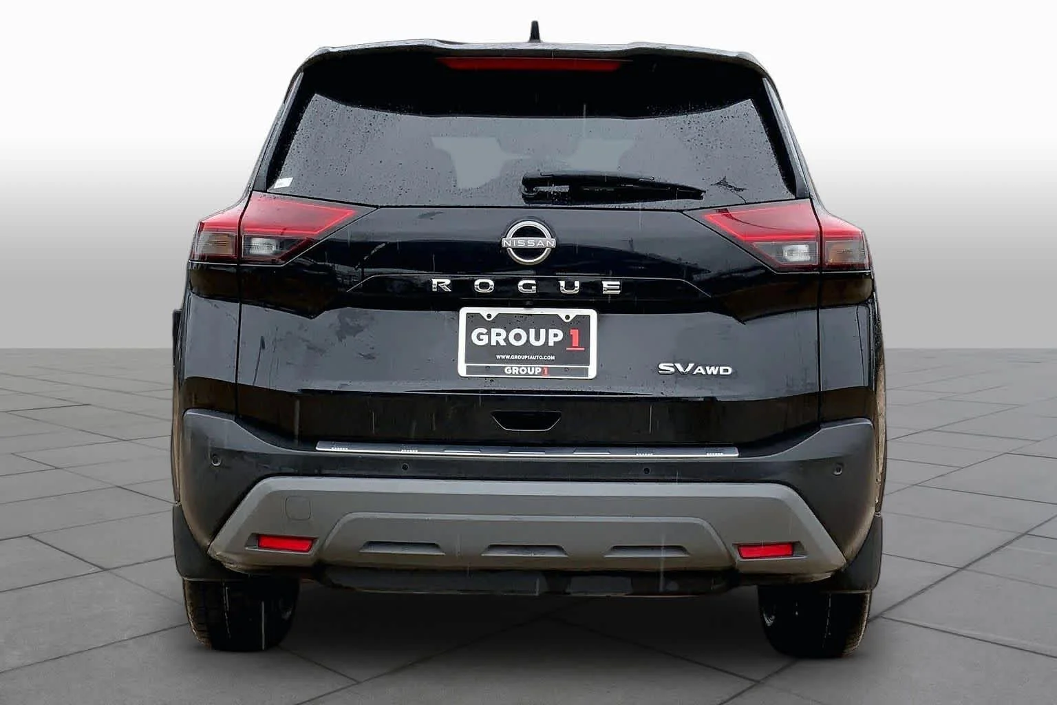 Used 2022 Super Black Nissan SV image 5
