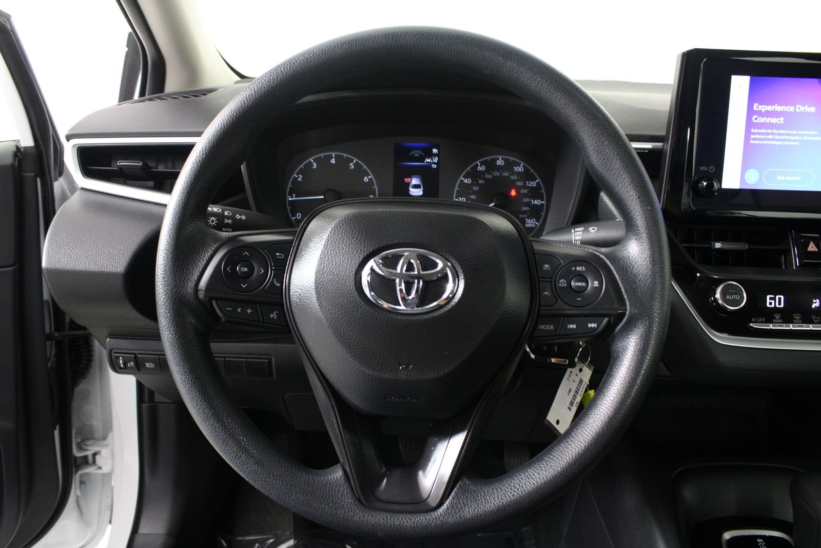 Used 2025 White Toyota LE image 18