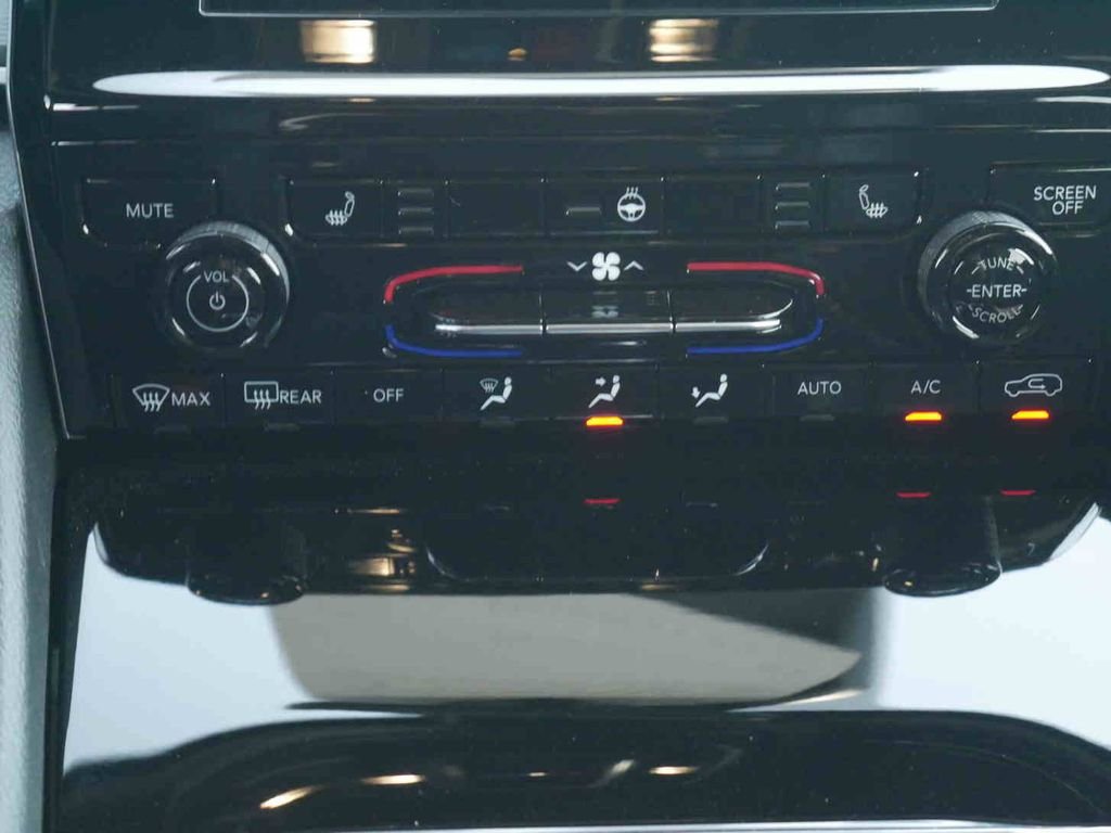 Used 2025 Silver Jeep Altitude X image 8
