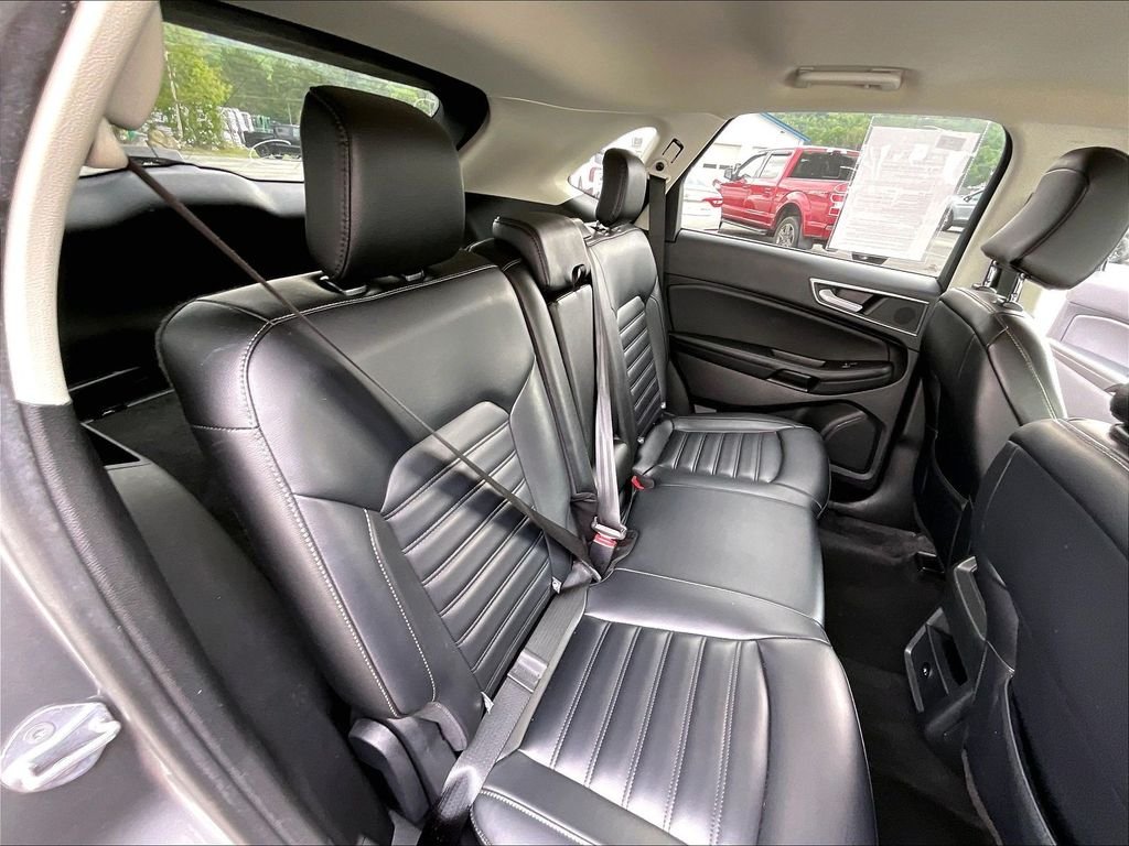 Used 2024 Gray Metallic Ford SEL image 16