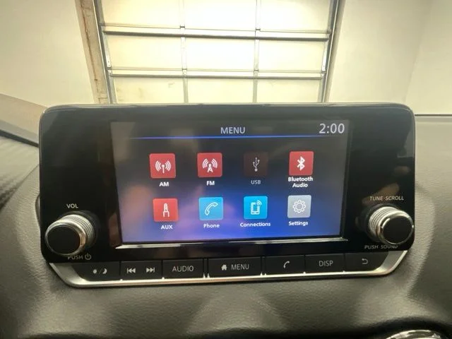 Used 2025 Gray Nissan S image 11