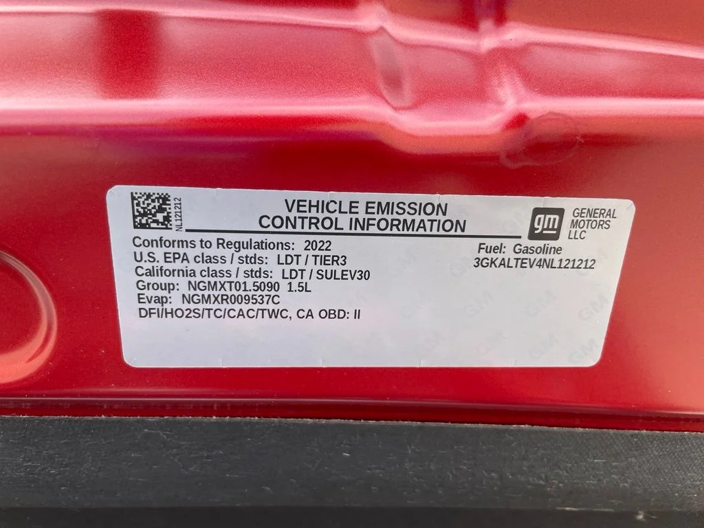 Used 2022 Cayenne Red Tintcoat GMC SLE image 38