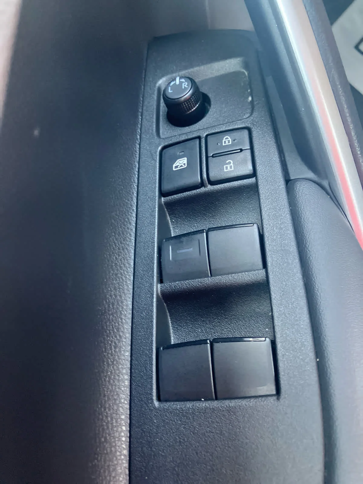 Certified Used 2026 Wind Chill Pearl Toyota L image 15