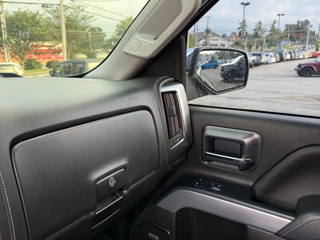 Used 2018 Blue Chevrolet LTZ image 25