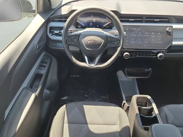 New 2027 Summit White Chevrolet LT image 13