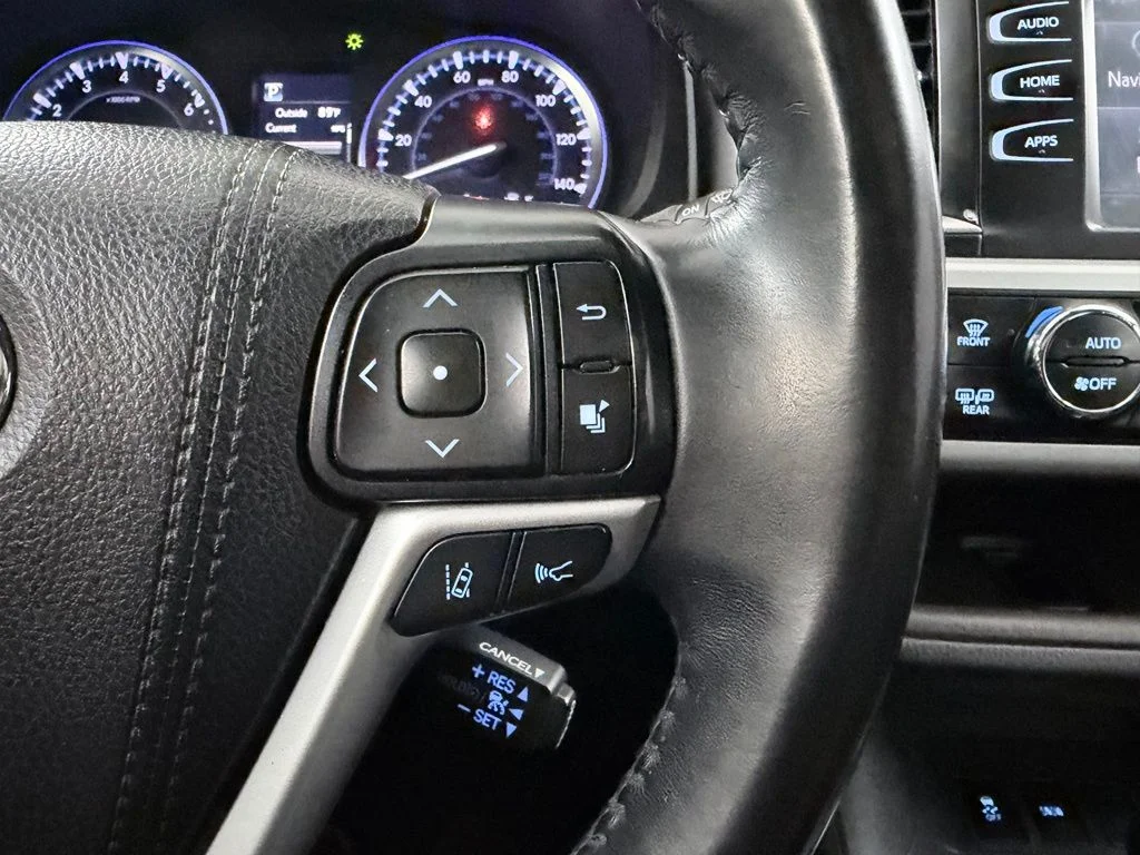 Used 2019 Black Toyota XLE image 23