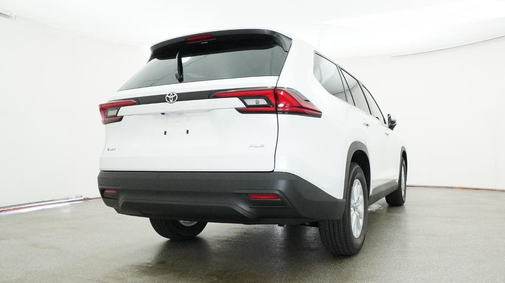 New 2026 Wind Chill Pearl Toyota Hybrid XLE image 21