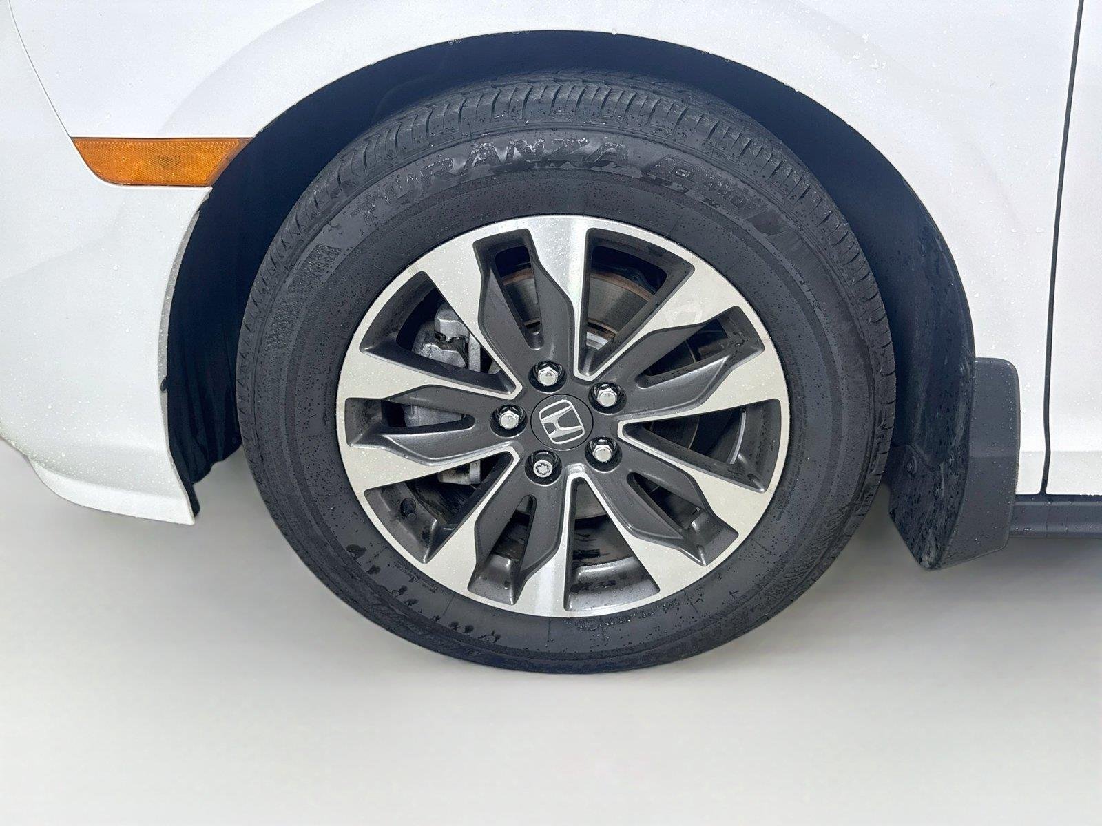 Used 2024 Platinum White Pearl Honda EX-L image 26