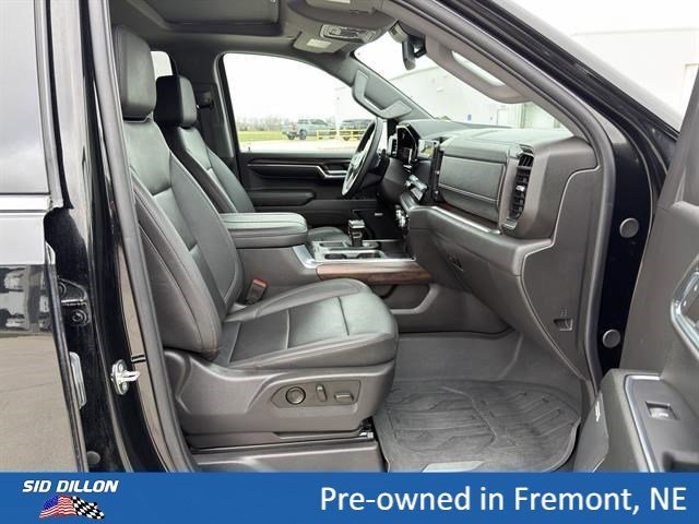 Used 2024 Onyx Black GMC SLT image 17