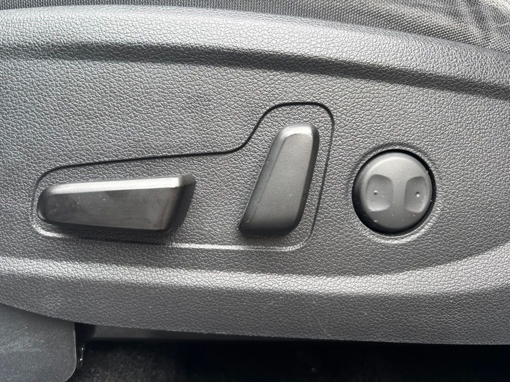 Used 2021 Black Hyundai SEL image 18