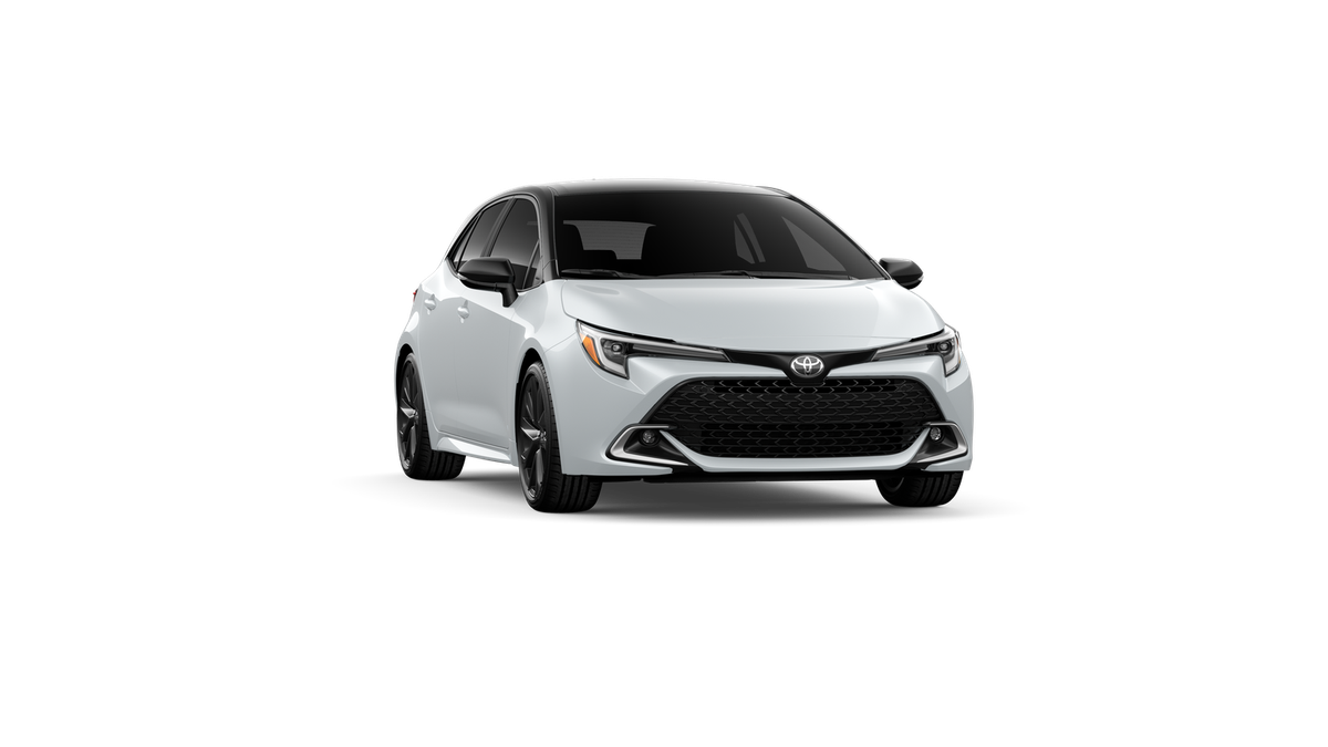 New 2027 Wind Chill Pearl with Black roof Toyota XSE image 16