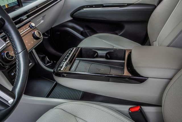 Certified Used 2025 White Hyundai Limited image 18