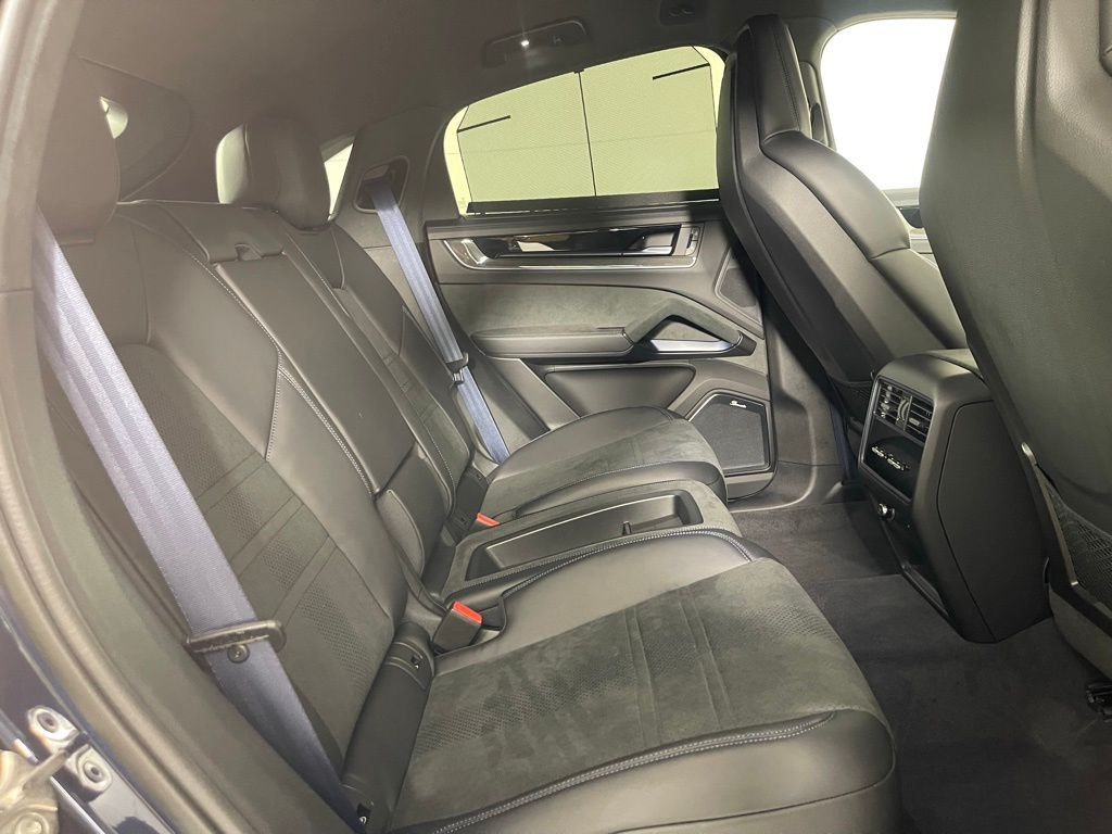 2025 Porsche Cayenne Coup Turbo GT - Photo 19