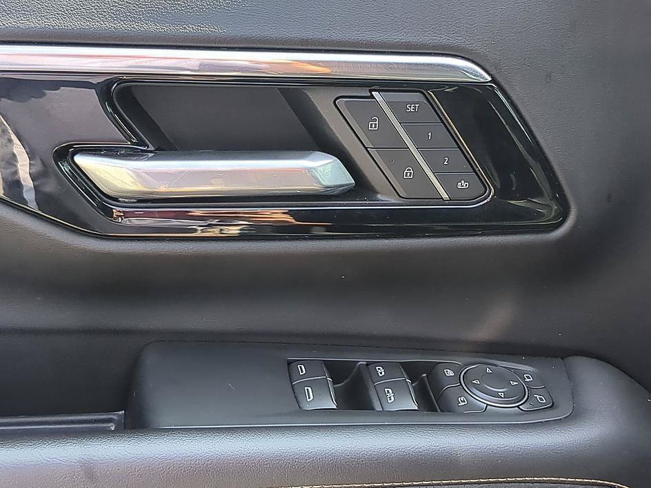 Certified Used 2025 Sterling Gray Metallic Chevrolet Premier image 13
