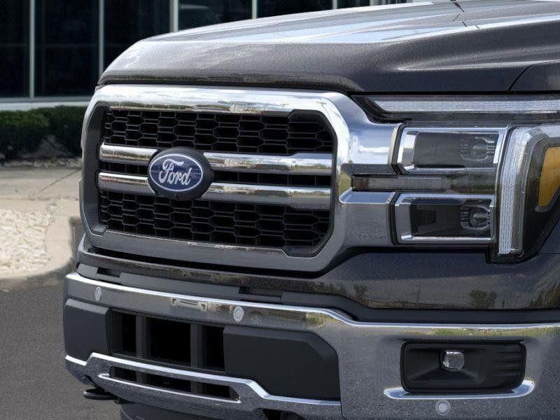 New 2025 Agate Black Metallic Ford Lariat® image 17
