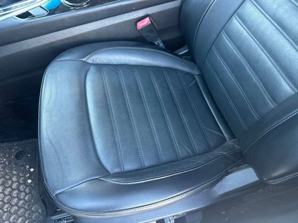 Used 2018 White Ford SEL image 4