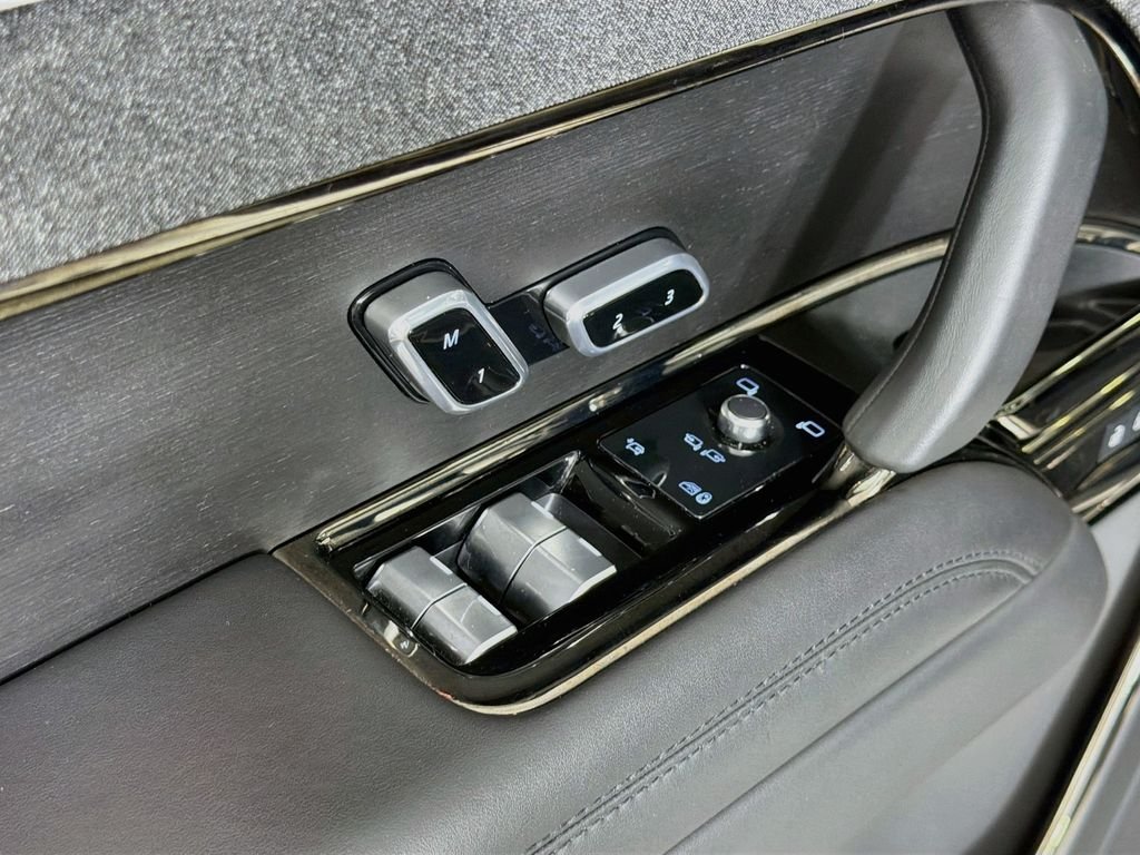 Certified Used 2024 Gray Land Rover Dynamic SE image 18