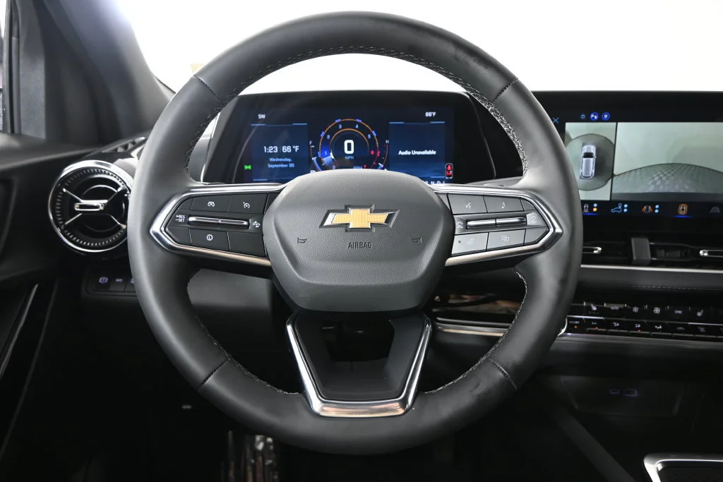 2027 Chevrolet Equinox LT - Photo 32