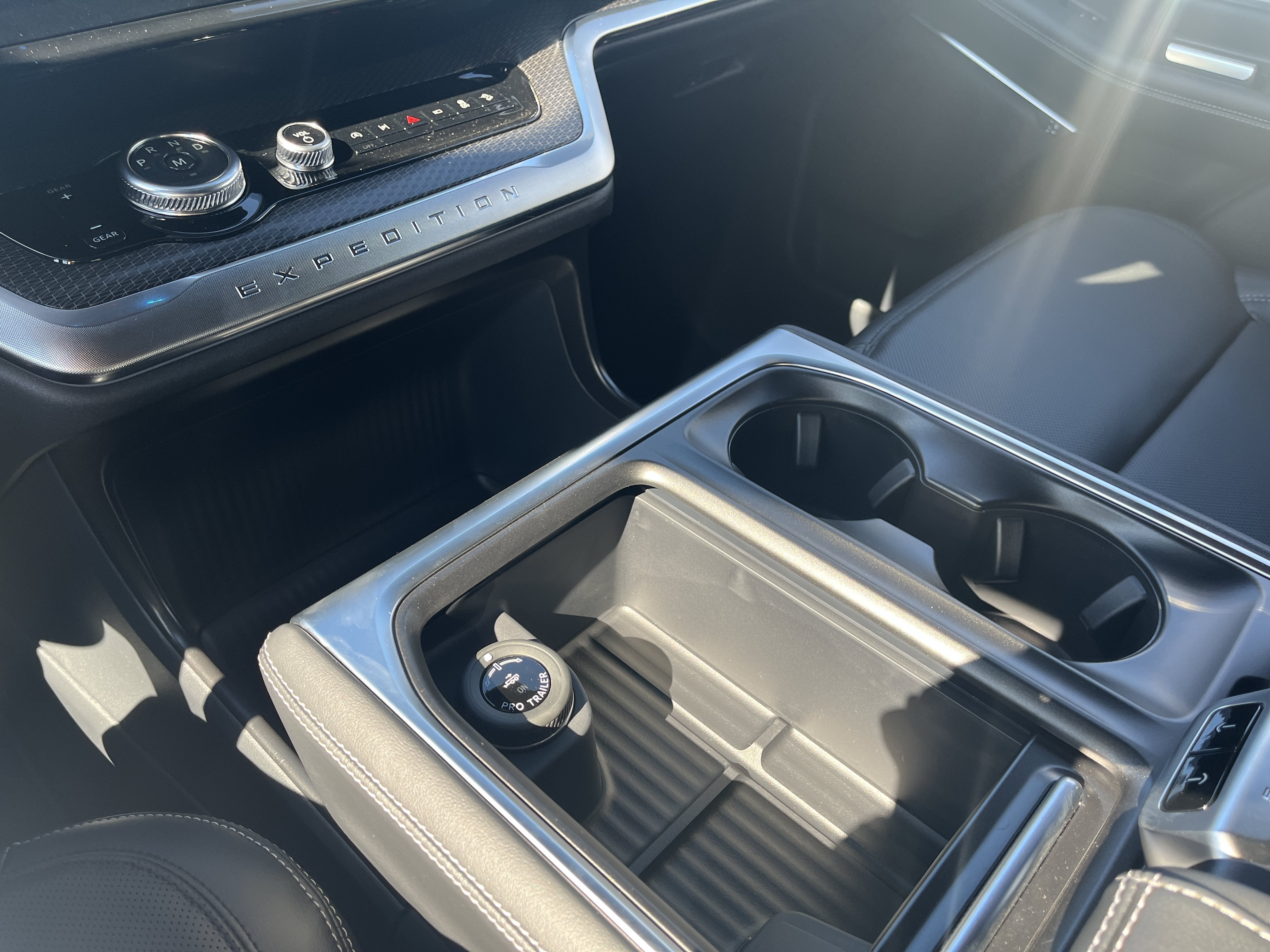 New 2026 Star White Metallic Tri-Coat Ford Platinum® image 20
