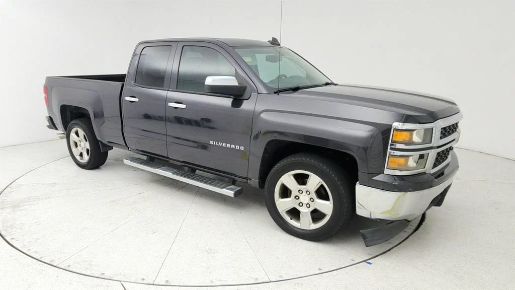 Used 2015 TUNGSTEN METALLIC Chevrolet LS image 1