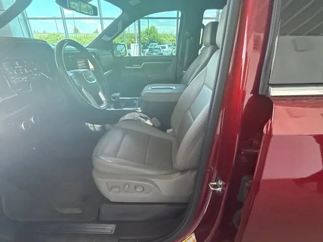 Used 2022 CAYENNE RED TINTCOAT GMC SLT image 4