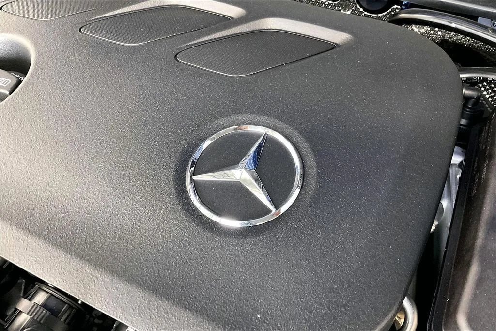 New 2026 Starling Blue Metallic Mercedes-Benz GLB 250 image 29