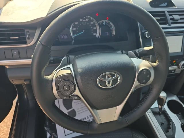 Used 2013 Gray Toyota SE image 16