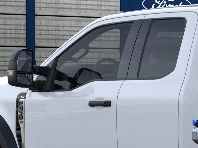 New 2026 Oxford White Ford F-450® XL image 21