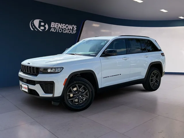2027 Jeep Grand Cherokee Laredo Altitude