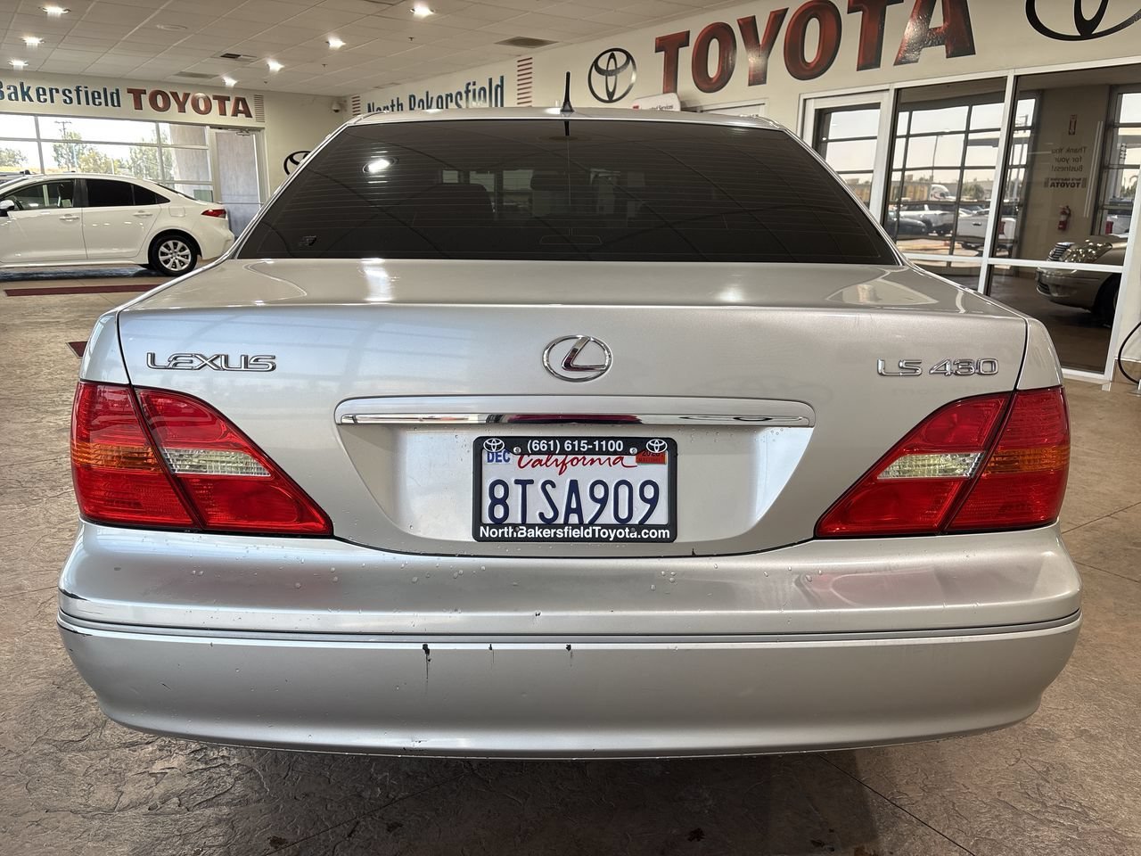 Used 2003 Silver Lexus 430 image 9
