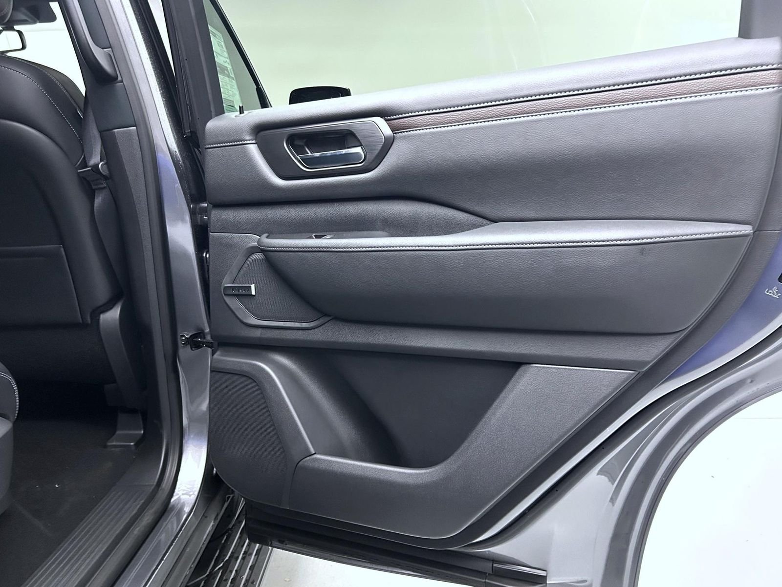 New 2026 Gun Metallic Nissan SL image 17