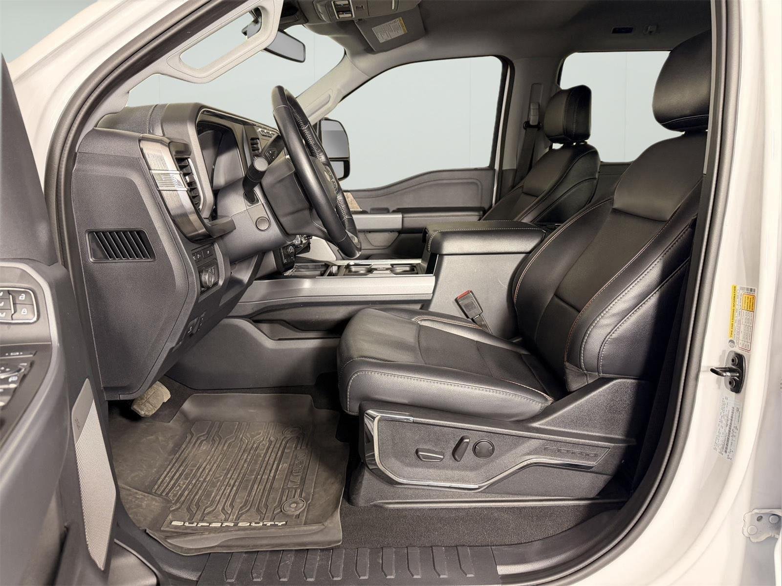 Used 2024 Oxford White Ford LARIAT image 11