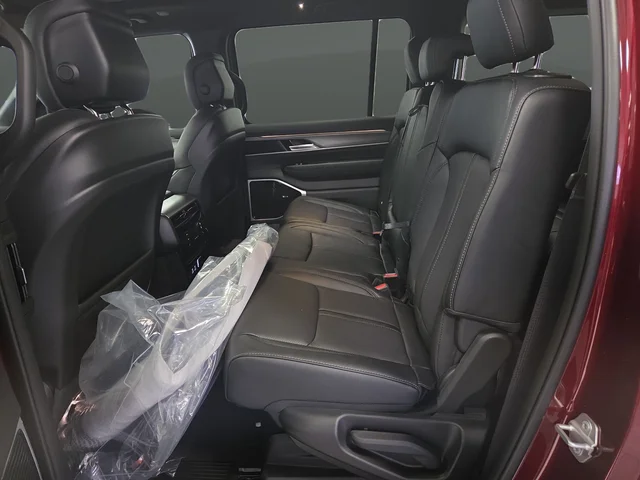 New 2026 Velvet Red Pearl-Coat Exterior Paint Jeep Limited Altitude image 36