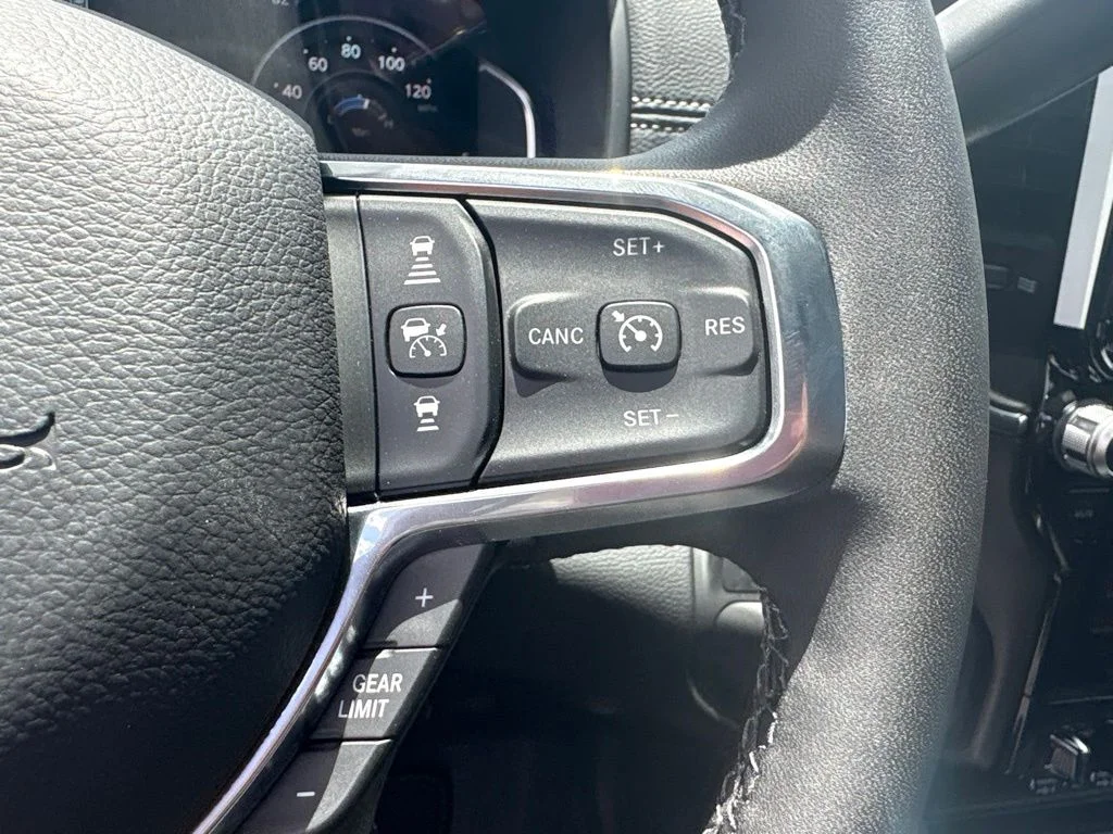 New 2026 Ceramic Gray Clear-Coat Exterior Paint RAM LARAMIE image 20