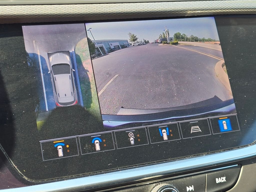 Used 2020 Black Buick Select image 3
