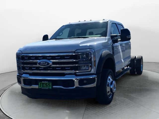 2026 Ford Chassis Cab F-450® LARIAT®
