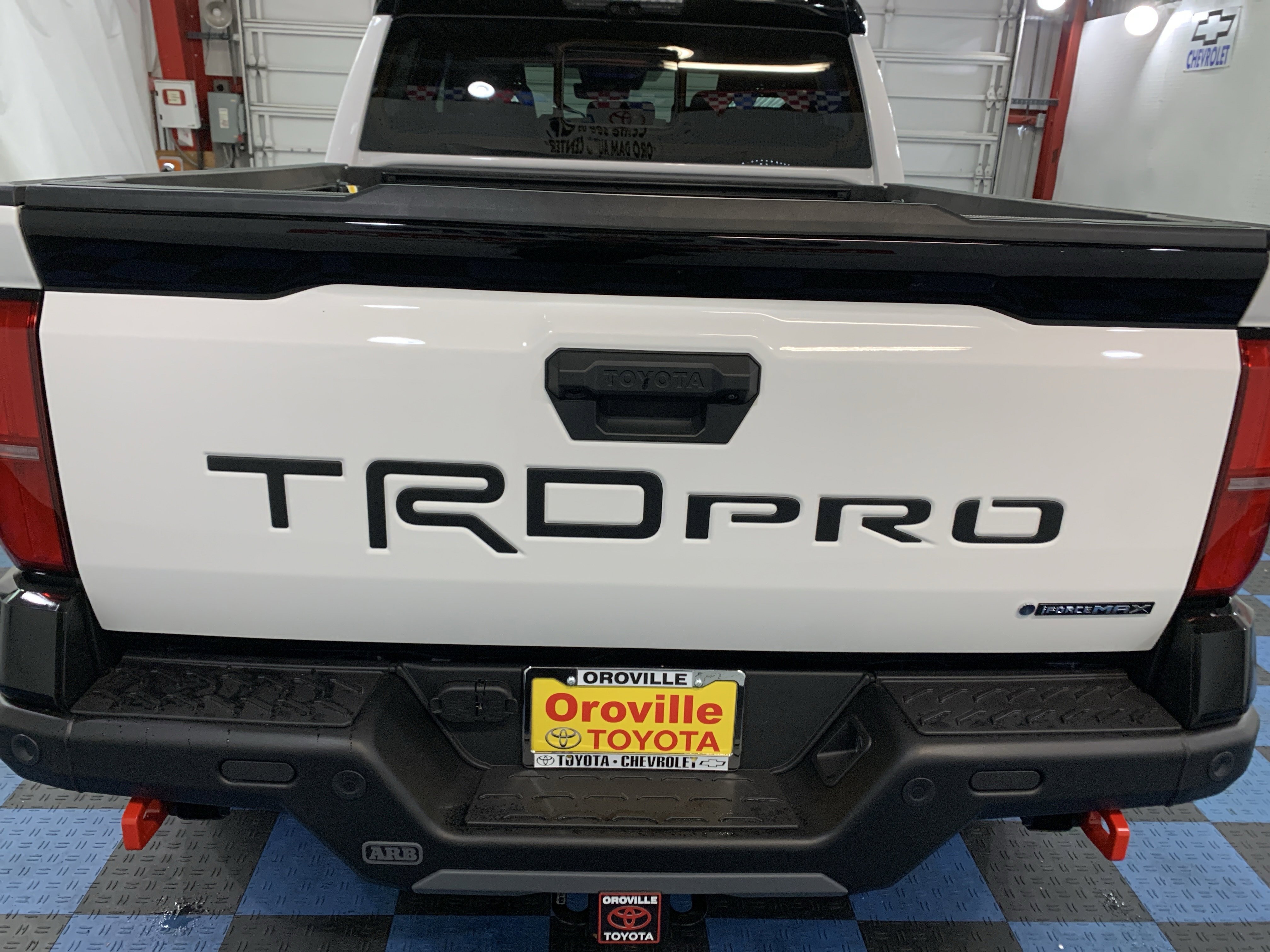 2025 Toyota Tacoma TRD Pro - Photo 4