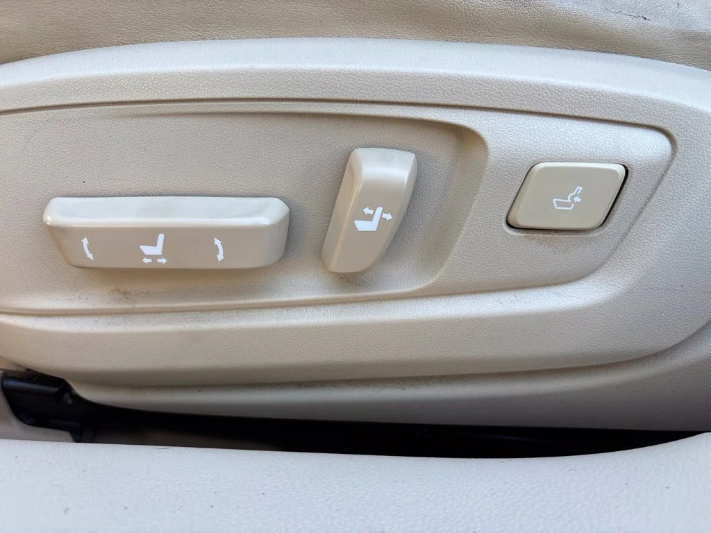 Used 2015 Black Lexus 350 image 18